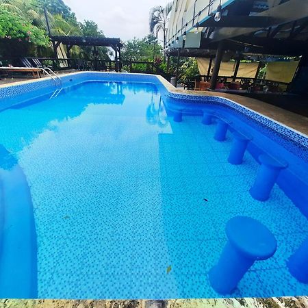 סנדי ביי Guava Grove Resort & Villas מראה חיצוני תמונה