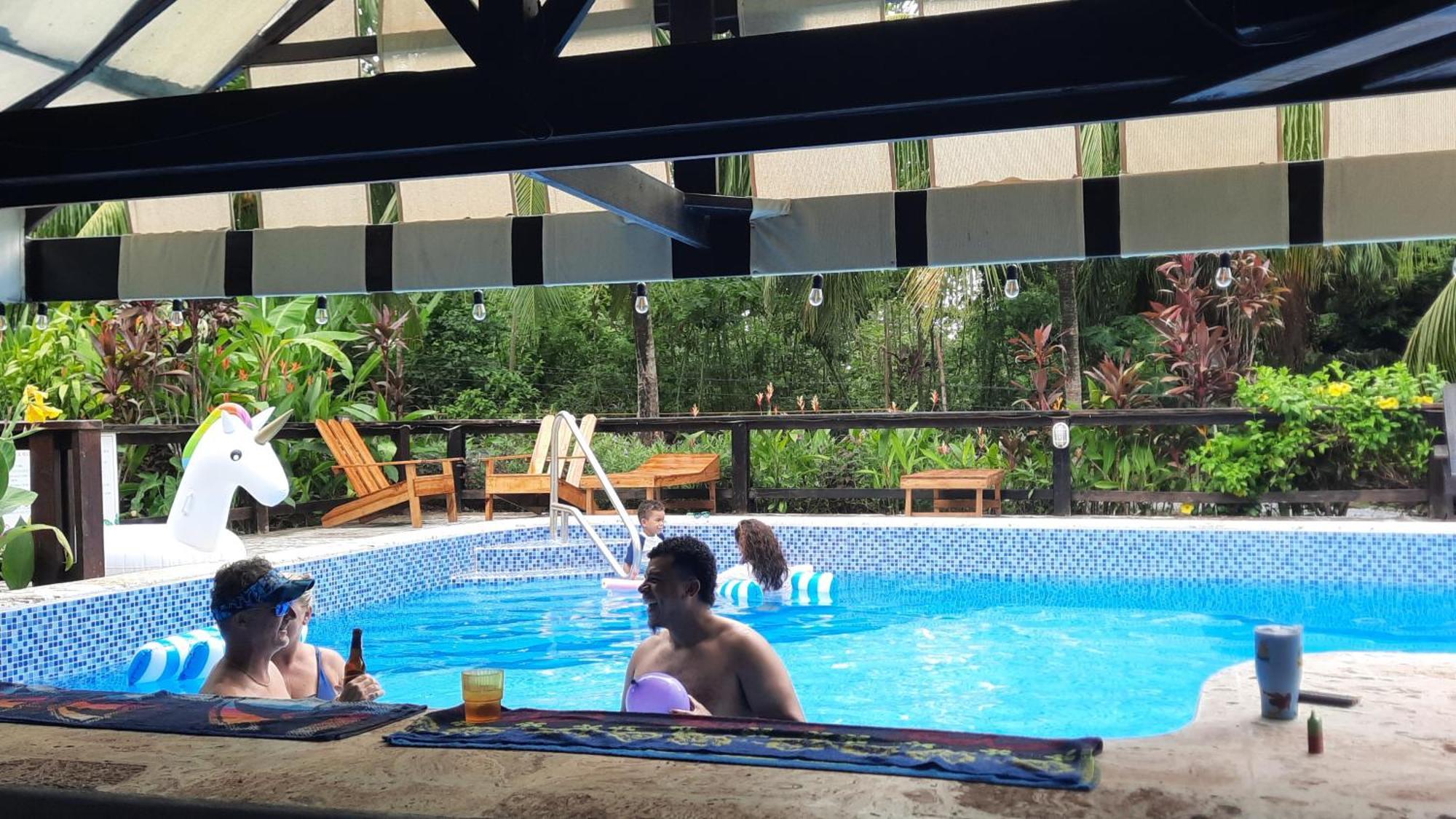 סנדי ביי Guava Grove Resort & Villas מראה חיצוני תמונה